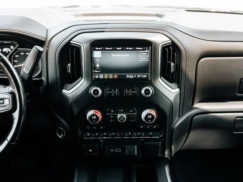 Used 2023 GMC Sierra 3500 Denali w/ Denali Ultimate Package AWD/4WD image 26