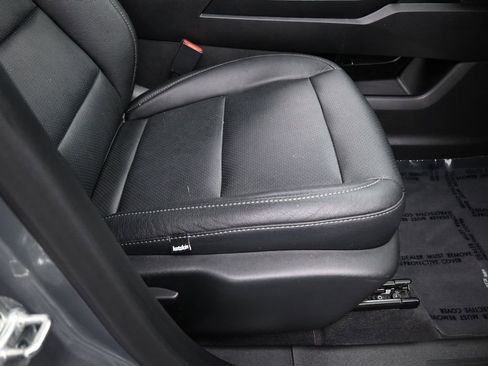 Used 2025 Chevrolet Equinox LT FWD image 37