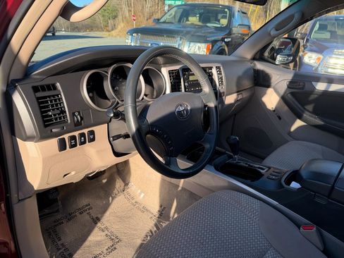 Used 2008 Toyota 4Runner SR5 image 12