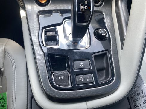 Used 2015 Jaguar F-TYPE Coupe RWD image 16