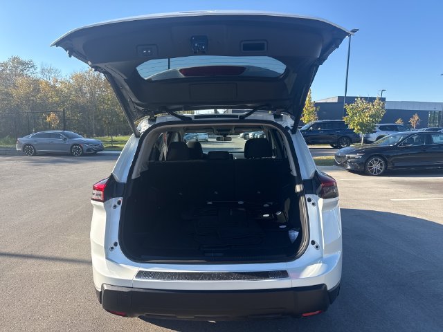 Certified 2026 Nissan Rogue SV AWD/4WD image 10
