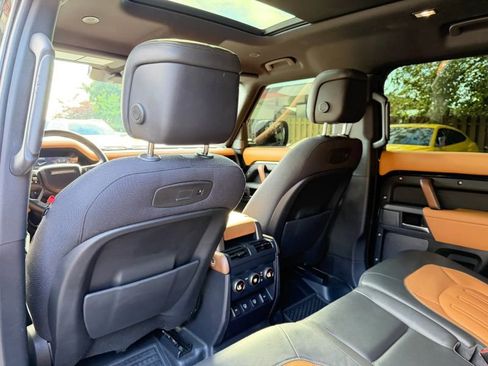 Used 2021 Land Rover Defender 110 X AWD/4WD image 18