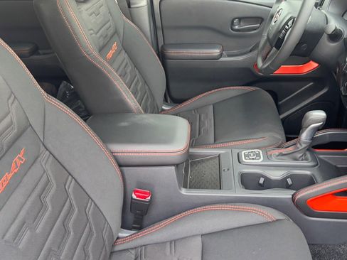 New 2026 Nissan Frontier PRO-4X w/ Pro-4x Convenience Package image 12