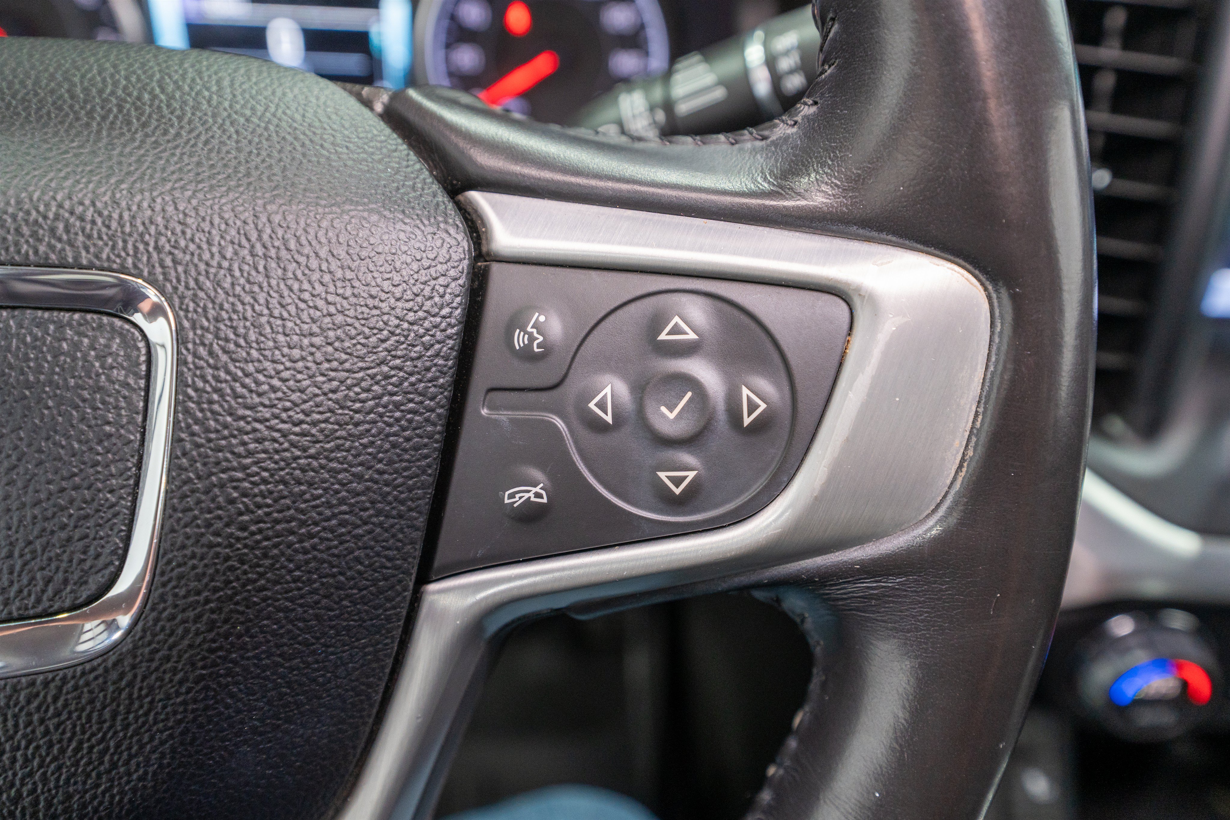 Used 2019 GMC Acadia SLT FWD image 26