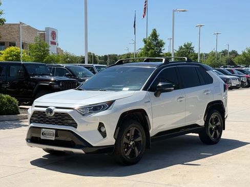 Used 2020 Toyota RAV4 XSE AWD/4WD image 8