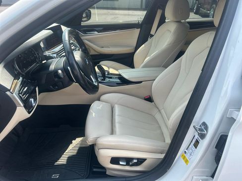 Used 2019 BMW 530i w/ Convenience Package RWD image 11