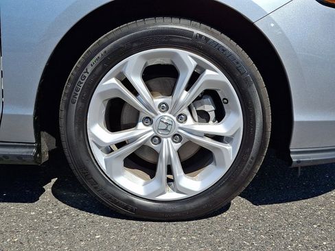 Used 2025 Honda Accord LX image 8
