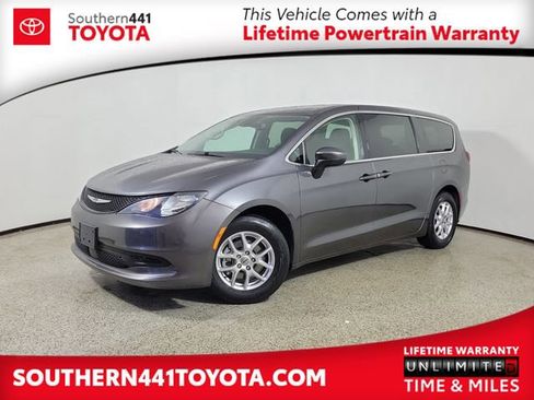 Used 2023 Chrysler Voyager LX FWD image 1