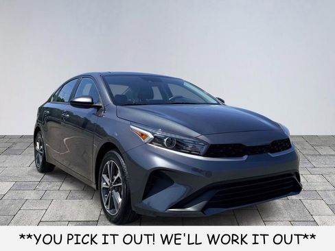 Used 2023 Kia Forte LXS FWD image 1