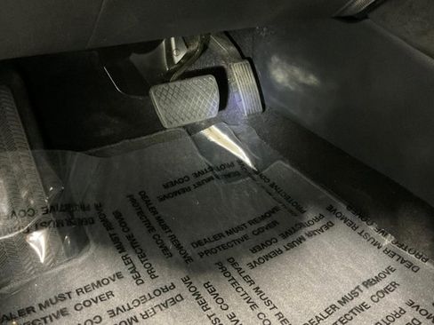 Used 2024 Honda HR-V LX image 37