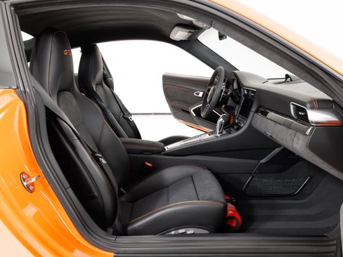 Used 2018 Porsche 911 GT3 RWD image 36