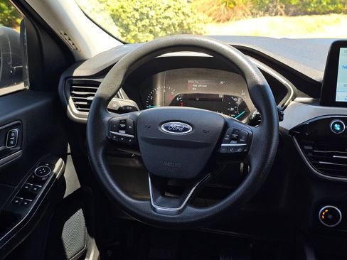 Used 2022 Ford Escape SE FWD image 22