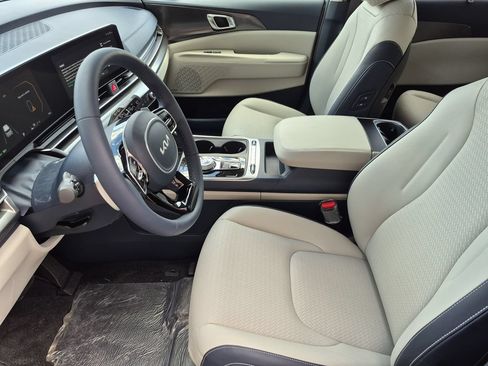 New 2026 Kia Carnival SX Prestige FWD image 10