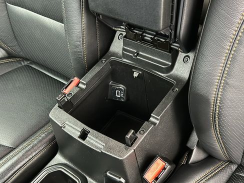 Used 2024 Jeep Wrangler Unlimited image 27