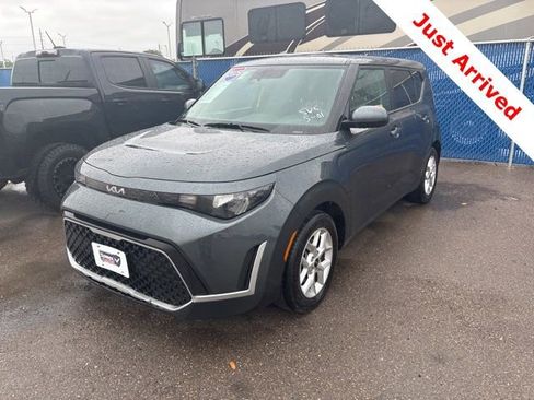 Used 2025 Kia Soul LX w/ LX Technology Package FWD image 1