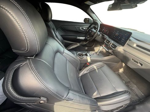 Used 2025 Ford Mustang GT Premium RWD image 21