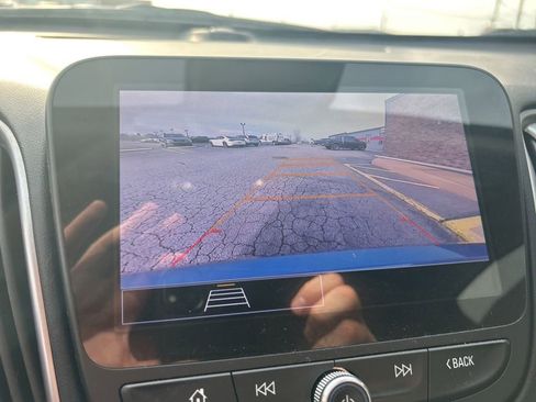 Used 2025 Chevrolet Malibu LT image 30