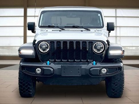 Used 2023 Jeep Wrangler Unlimited w/ 8.4" Radio Group AWD/4WD image 3