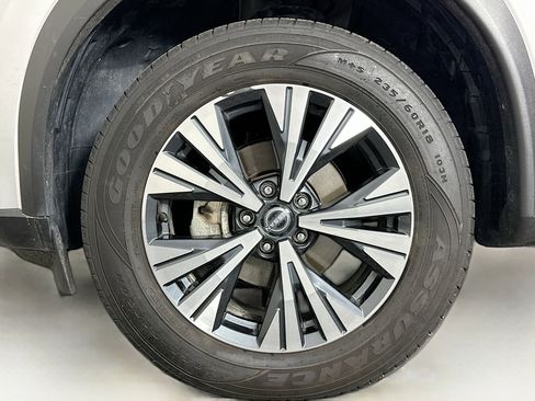 Used 2023 Nissan Rogue SV image 11