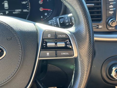 Used 2019 Kia Sorento SX image 26