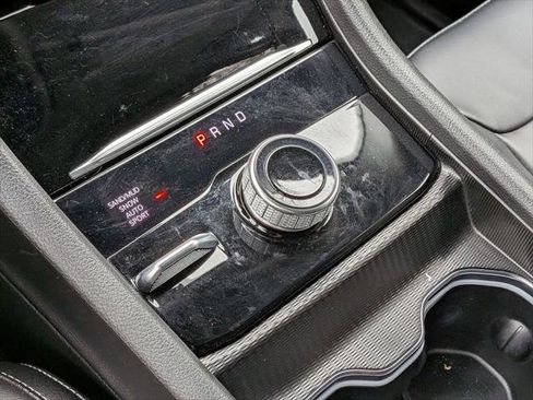 Used 2024 Jeep Grand Cherokee Limited AWD/4WD image 17