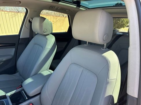 Used 2019 Audi Q5 2.0T Premium Plus image 12