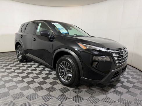 Used 2024 Nissan Rogue S AWD/4WD image 6