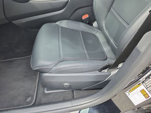 Certified 2025 Mercedes-Benz GLC 300 4MATIC image 20