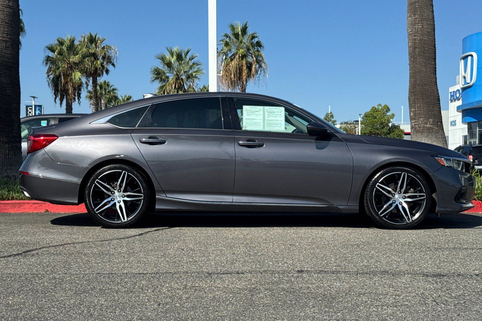 Used 2021 Honda Accord Touring image 8