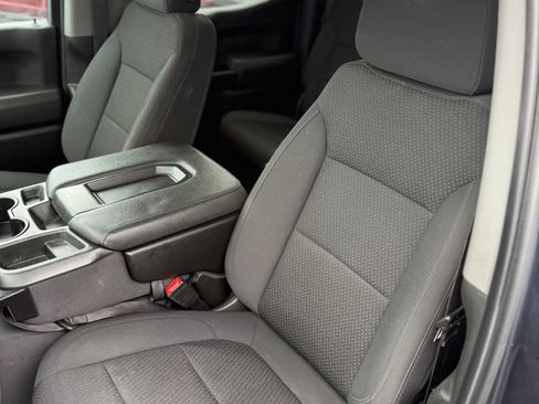 Used 2022 Chevrolet Silverado 1500 Custom image 13