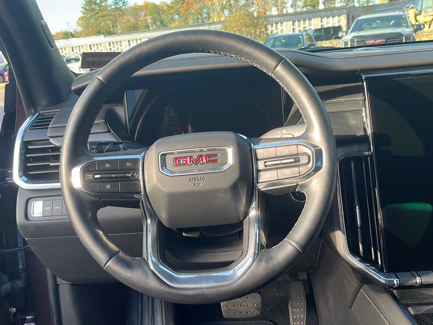 Used 2024 GMC Acadia Elevation w/ Luxury Package AWD/4WD image 16