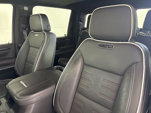 Used 2024 GMC Sierra 2500 AT4X image 13