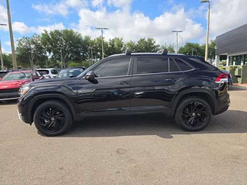 Used 2023 Volkswagen Atlas Cross Sport SE w/ Panoramic Sunroof Package AWD/4WD image 5