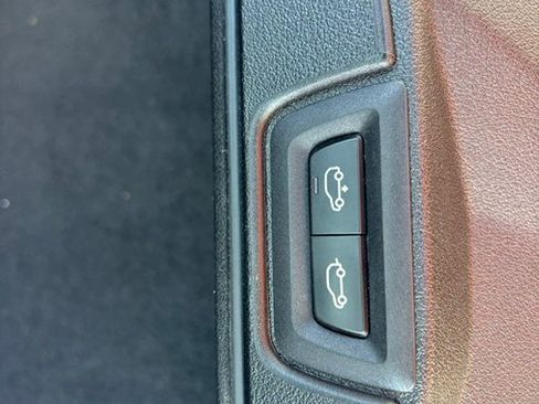 Used 2019 BMW X7 xDrive50i w/ Premium Package AWD/4WD image 8