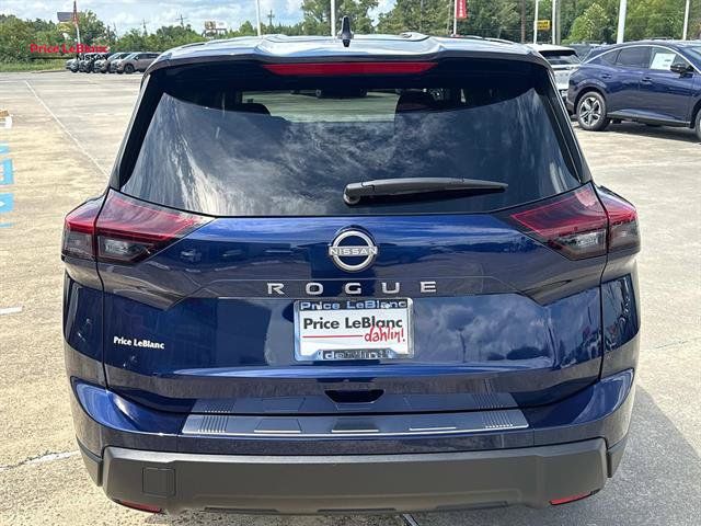 Certified 2026 Nissan Rogue SV FWD image 6
