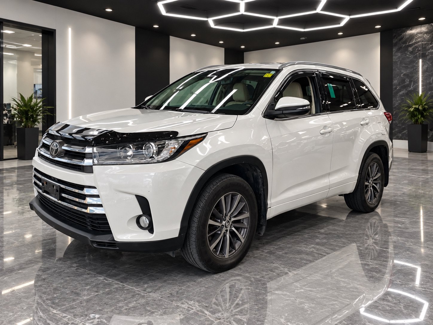 Used 2018 Toyota Highlander AWD V6 image 1