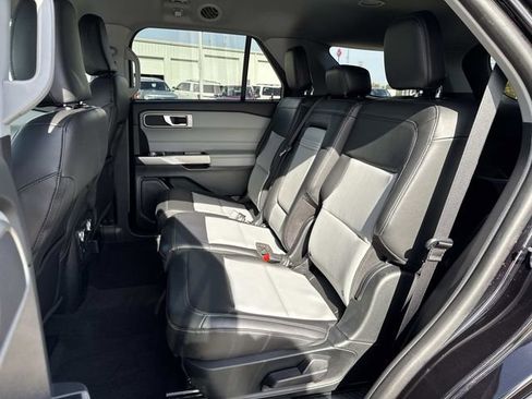 Used 2023 Ford Explorer XLT w/ Equipment Group 202A image 17