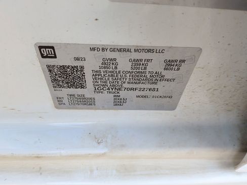 Used 2024 Chevrolet Silverado 2500 LT image 47