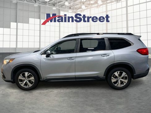 Used 2019 Subaru Ascent Premium image 2