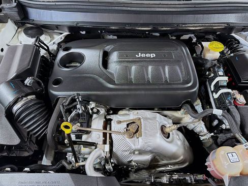 Used 2020 Jeep Cherokee Limited AWD/4WD image 33