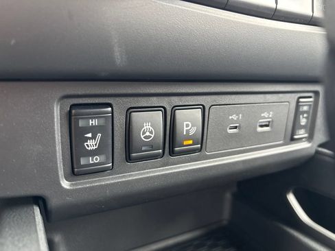 Used 2026 Nissan Frontier SV w/ SV Convenience Package AWD/4WD image 28