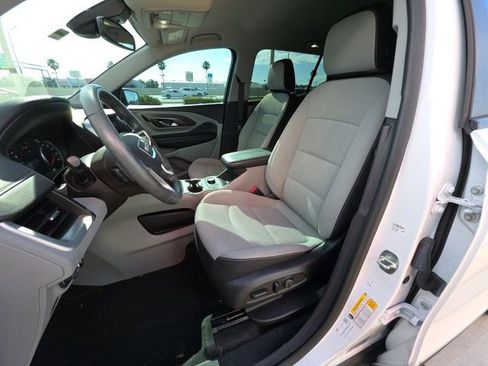 Used 2023 GMC Terrain SLE w/ Driver Convenience Package AWD/4WD image 14