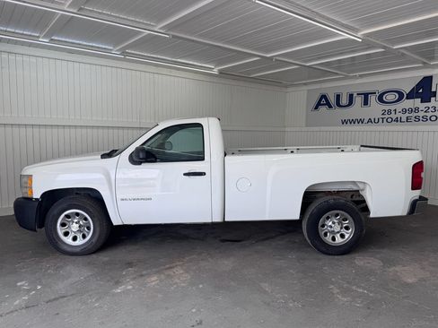 Used 2013 Chevrolet Silverado 1500 W/T RWD image 8