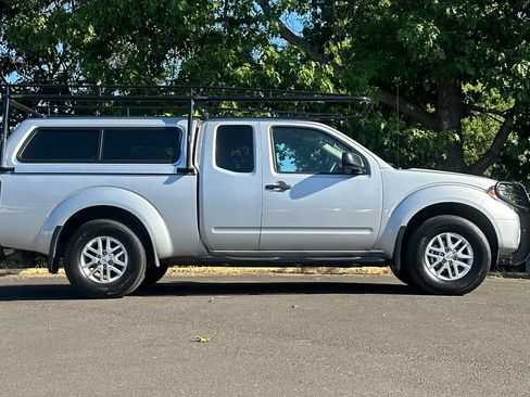 Used 2020 Nissan Frontier SV AWD/4WD image 8