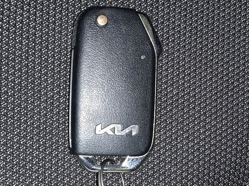 Used 2022 Kia Forte LXS FWD image 32