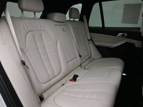 Used 2019 BMW X5 xDrive40i w/ Premium Package 2 AWD/4WD image 26
