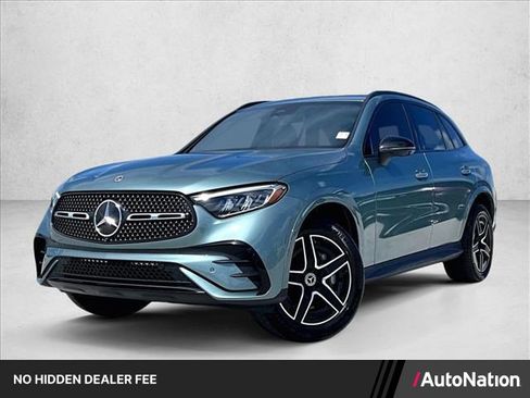 Used 2026 Mercedes-Benz GLC 300 image 1