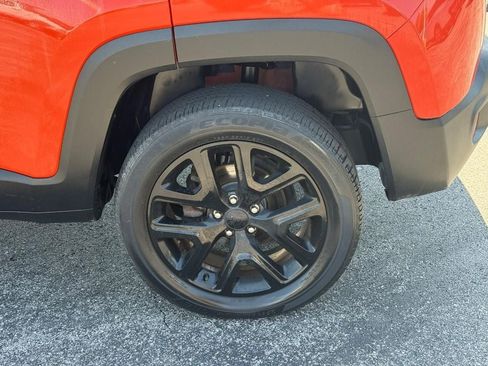 Used 2017 Jeep Renegade Altitude AWD/4WD image 6