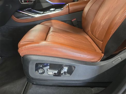 Used 2024 BMW X7 M60i w/ Executive Package image 24
