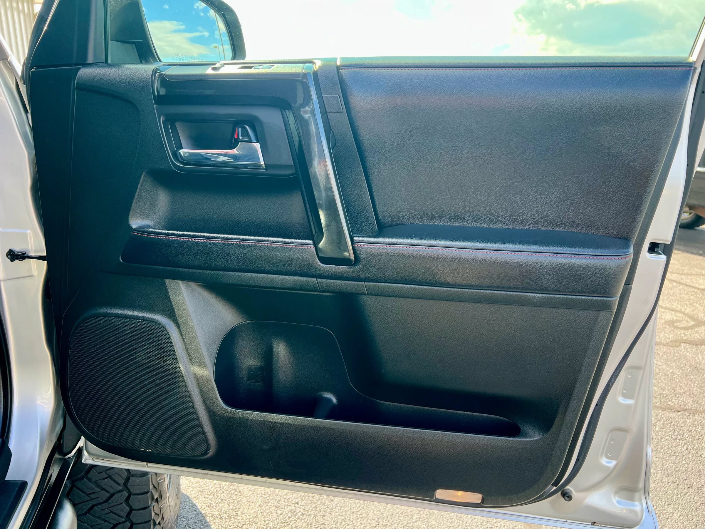Used 2016 Toyota 4Runner Trail AWD/4WD image 34
